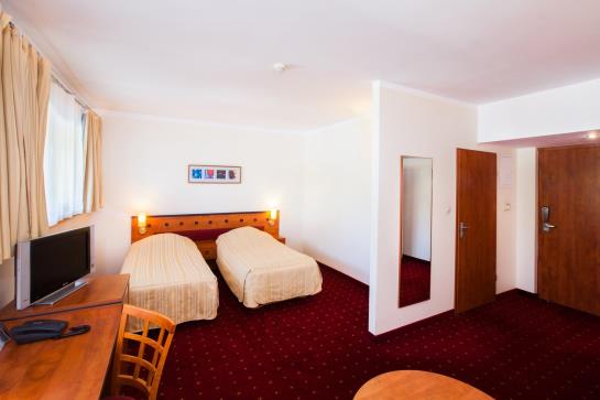 בית מלון כפרי Qubus Walbrzych