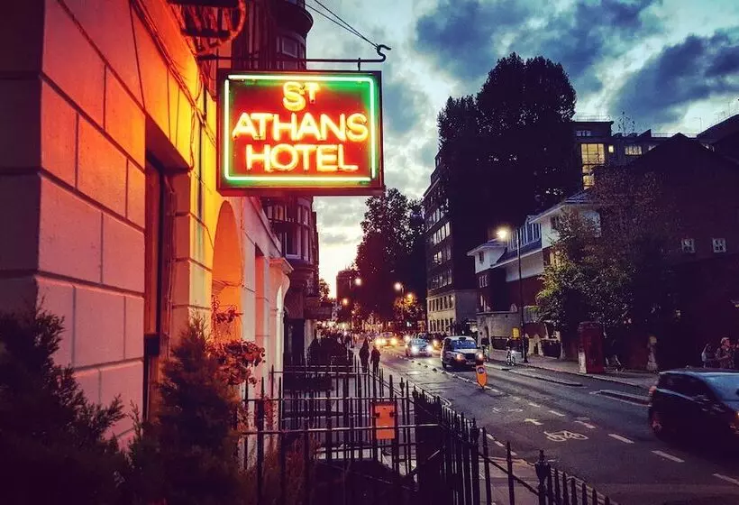 ホテル St. Athans