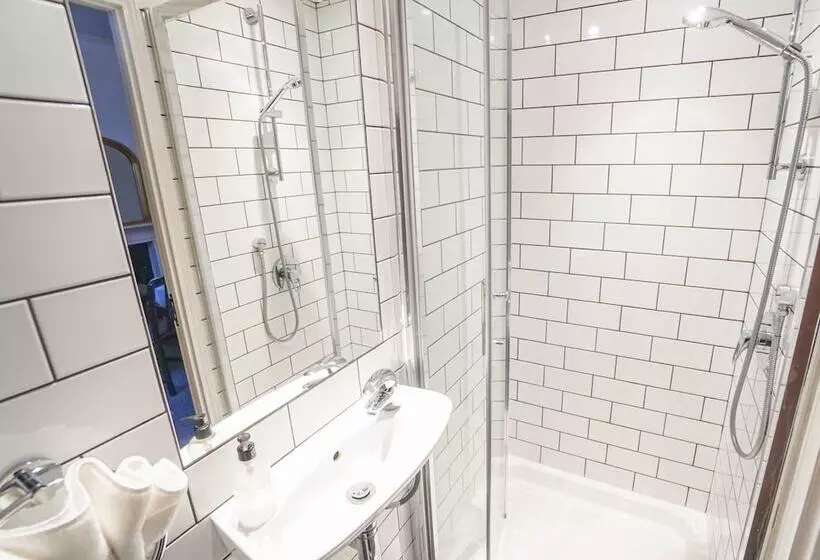 ホテル St. Athans