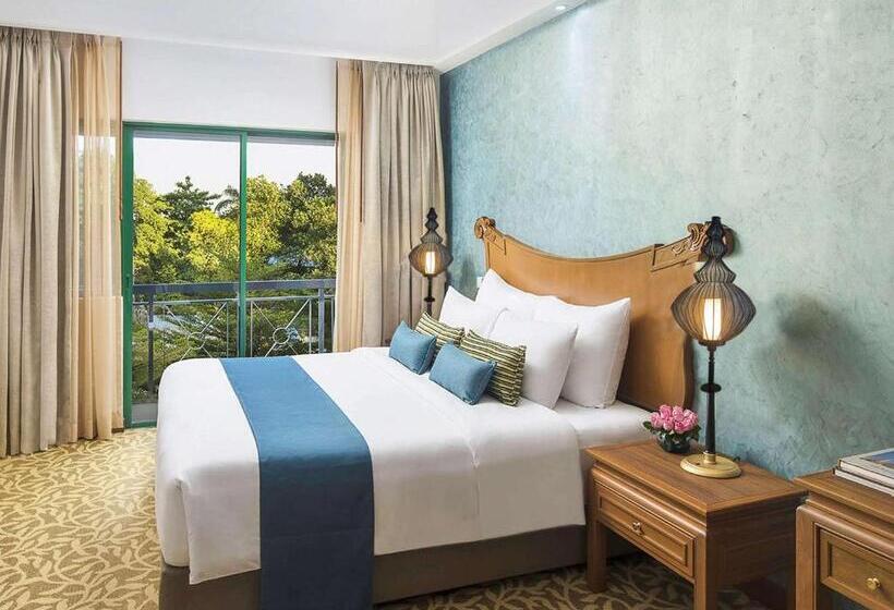 Mercure Yangon Kaba Aye