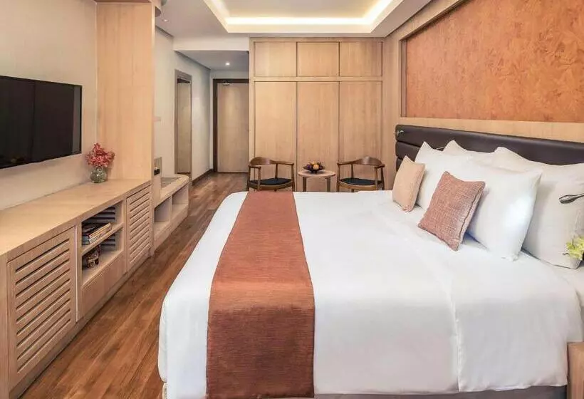 Mercure Yangon Kaba Aye