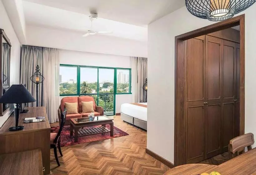 Mercure Yangon Kaba Aye