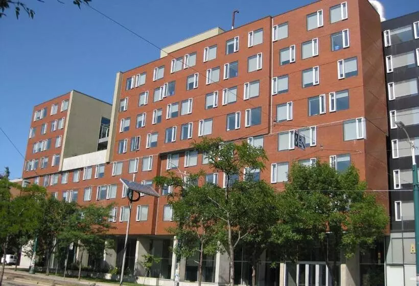 University Of Toronto New College Residence 45 Willcocks Residence