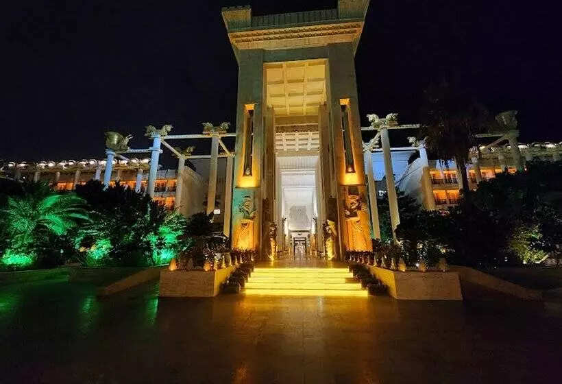 Dariush Grand Hotel