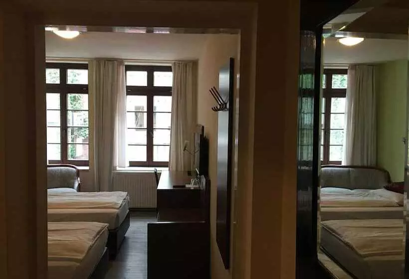 בית מלון כפרי Altdusseldorf