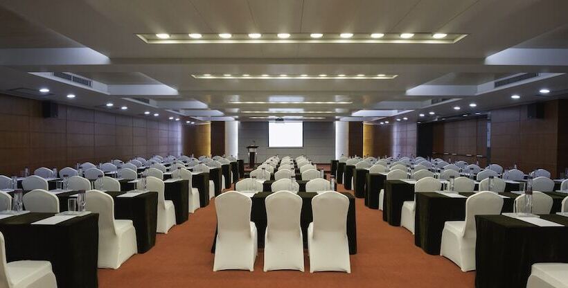 هتل Crowne Plaza Shenzhen Futian, Near To Shenzhen Convention&exhibition Centre, Shenzhen Stock Exchange