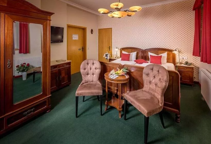 Отель Saigerhutte