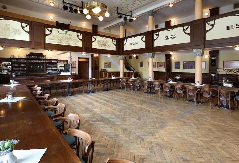 Szálloda U Zeleneho Stromu