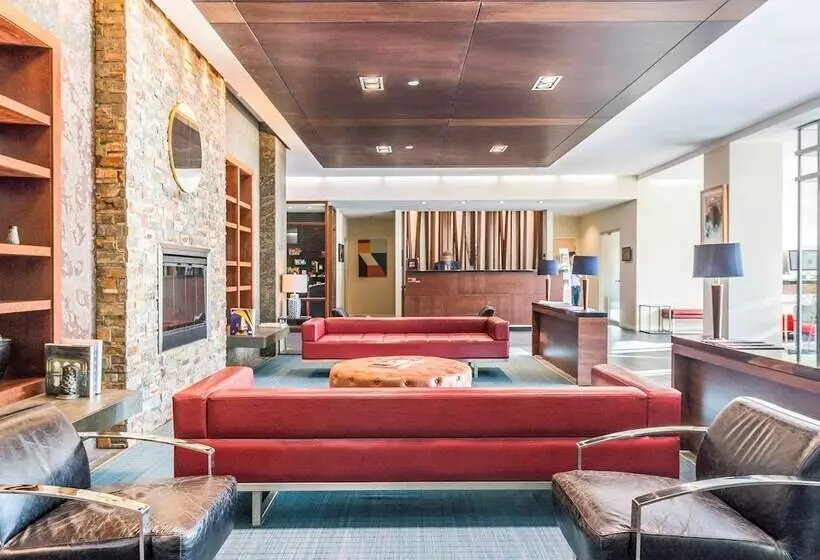 Novotel Montreal Aeroport