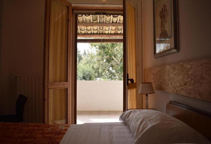 مبيت وإفطار Villa Aurea
