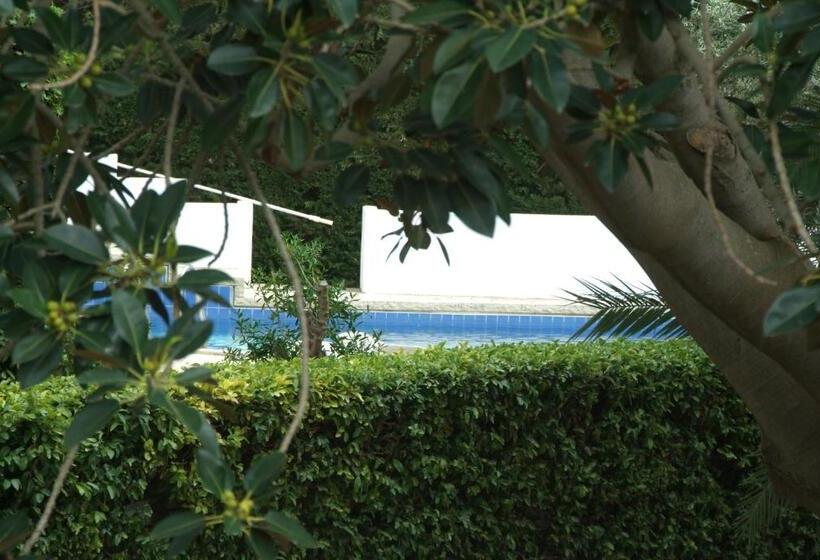 مبيت وإفطار Villa Aurea