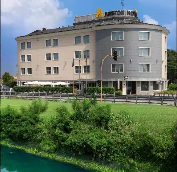 호텔 Ariston