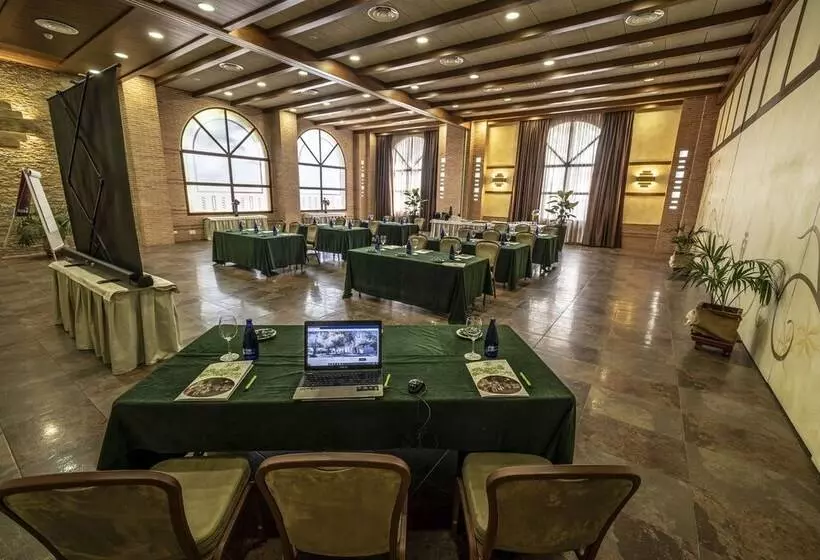 Отель Comendador