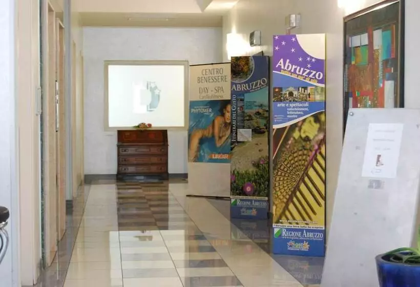 ホテル Dakar Living