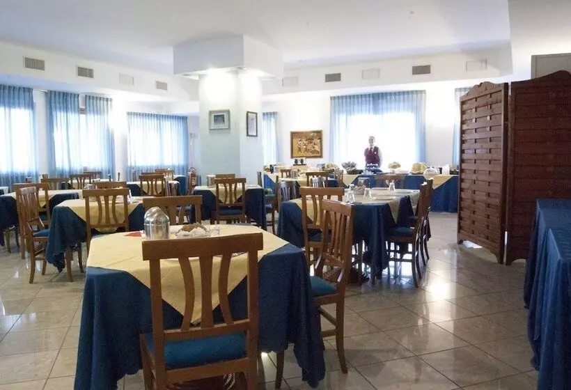 ホテル Dakar Living