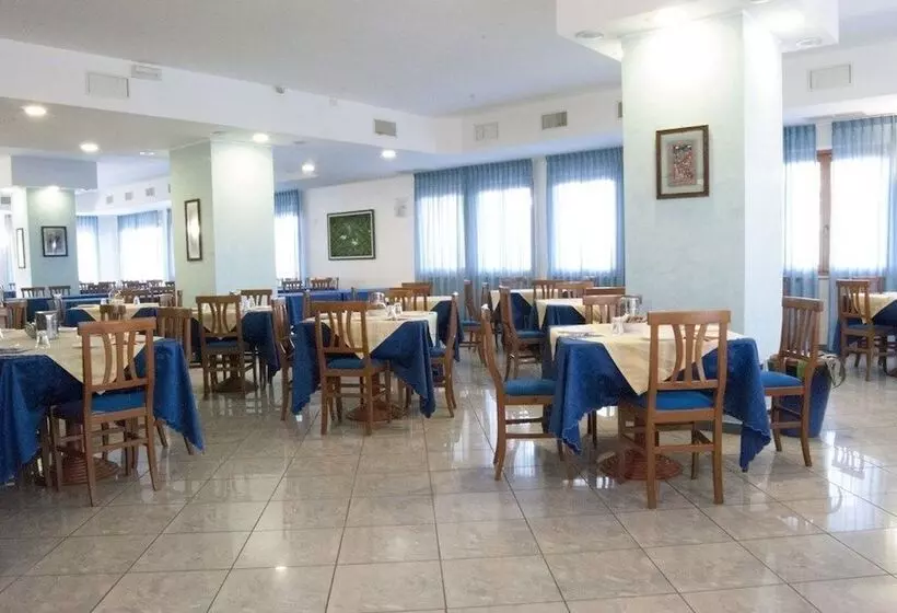 ホテル Dakar Living