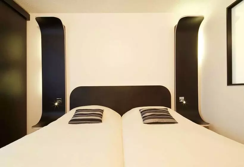 هتل Kyriad Deauville St Arnoult