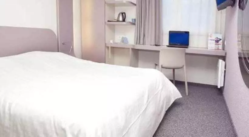 هتل Kyriad Deauville St Arnoult