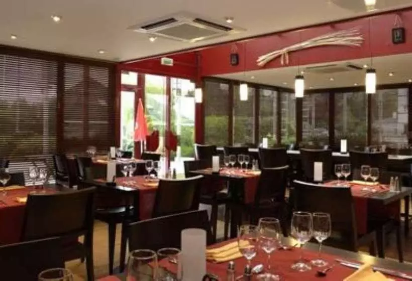 هتل Kyriad Deauville St Arnoult