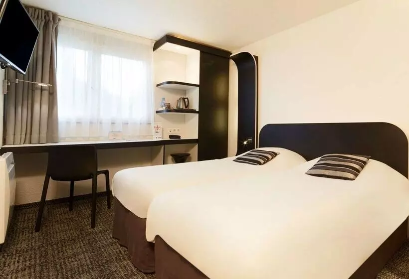 هتل Kyriad Deauville St Arnoult