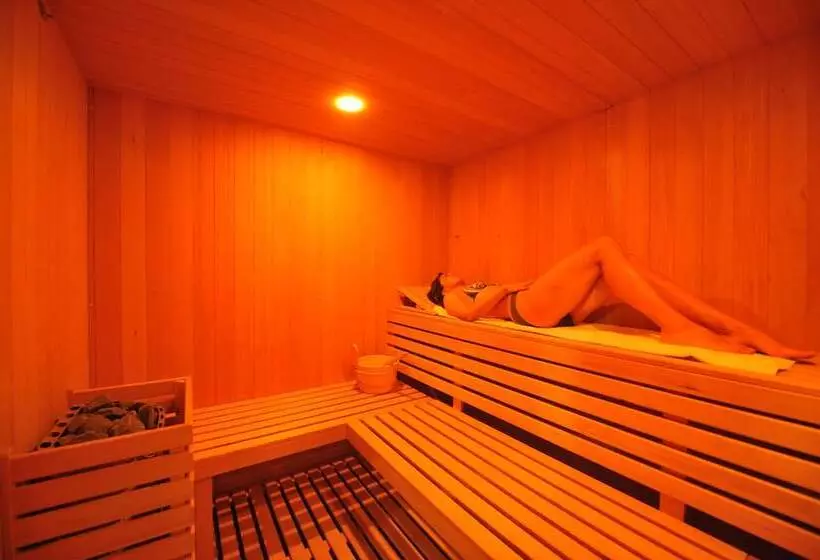 Отель La Rocca Sport & Benessere