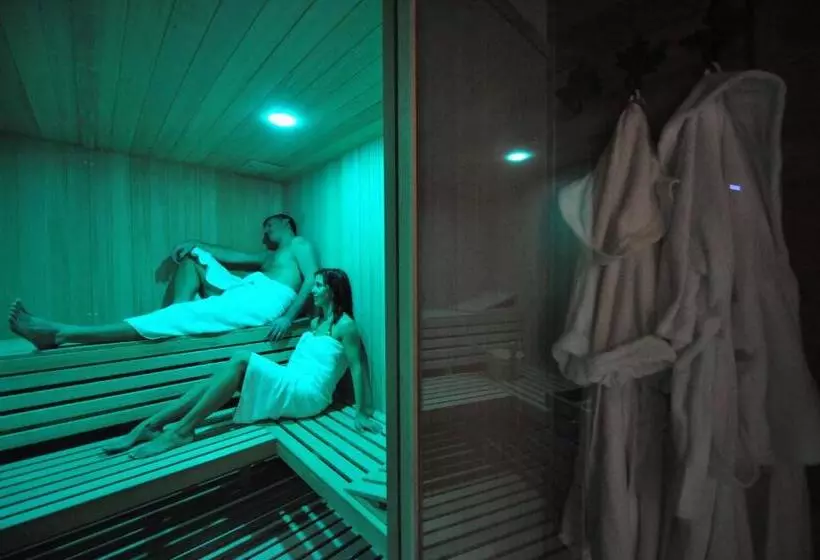 هتل La Rocca Sport & Benessere