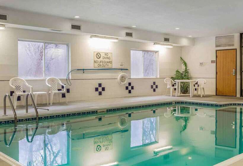 فندق Comfort Inn & Suites East Moline Near I 80