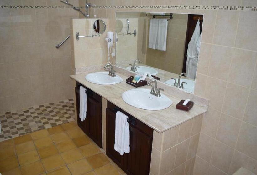 هتل Dario Granada