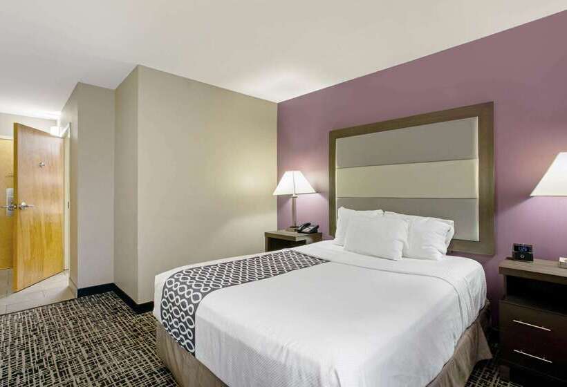 בית מלון כפרי La Quinta Inn By Wyndham Radford