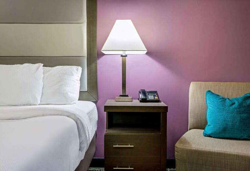 בית מלון כפרי La Quinta Inn By Wyndham Radford