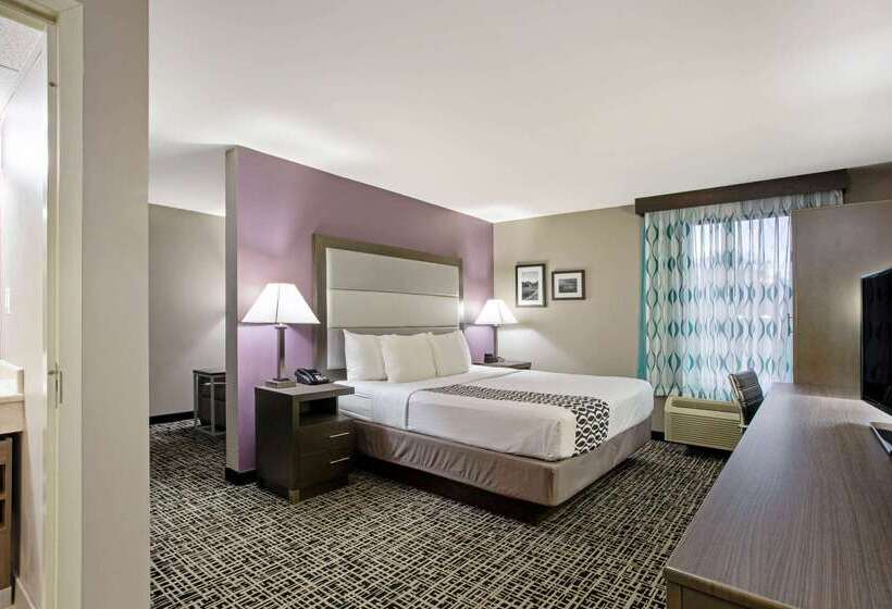 בית מלון כפרי La Quinta Inn By Wyndham Radford