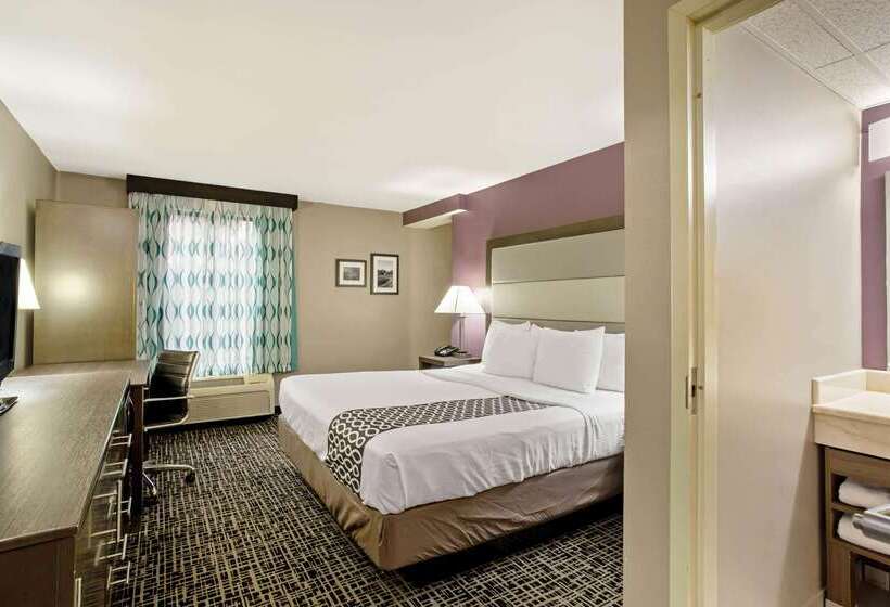 בית מלון כפרי La Quinta Inn By Wyndham Radford