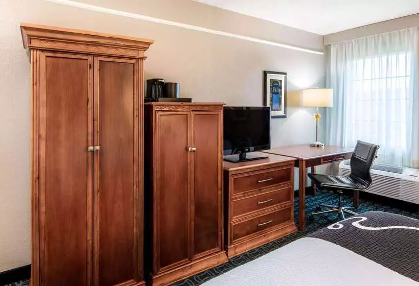 酒店 La Quinta Inn By Wyndham San Antonio Brooks City Base