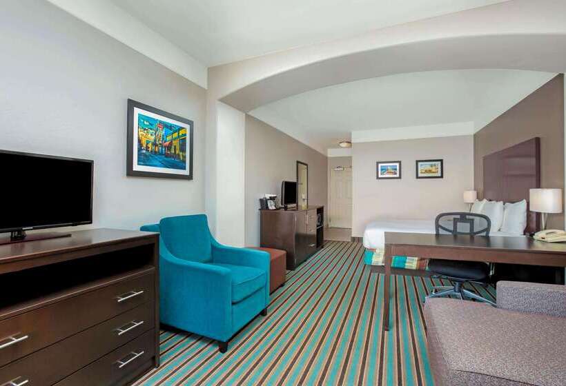 호텔 La Quinta By Wyndham Bakersfield North