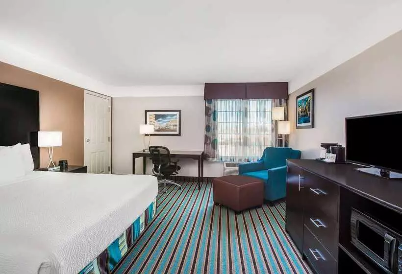 호텔 La Quinta By Wyndham Bakersfield North