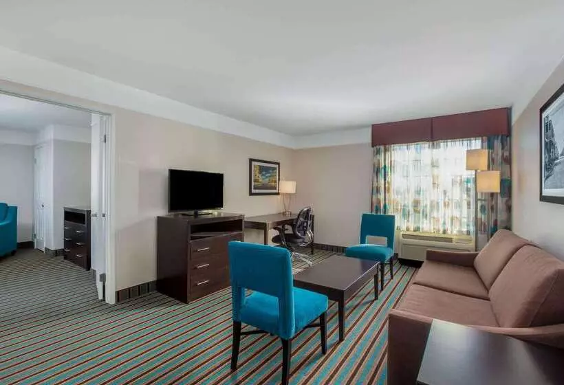 호텔 La Quinta By Wyndham Bakersfield North