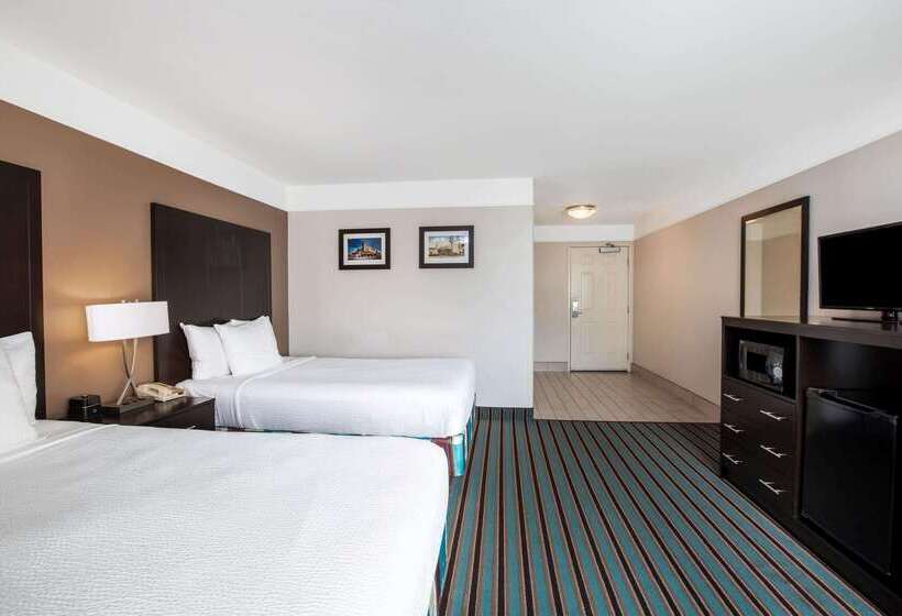 호텔 La Quinta By Wyndham Bakersfield North