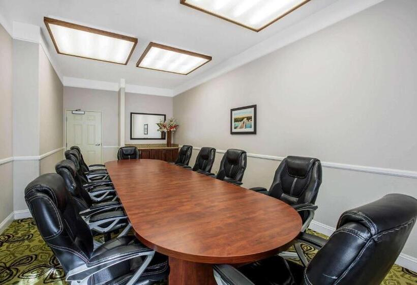 호텔 La Quinta By Wyndham Bakersfield North