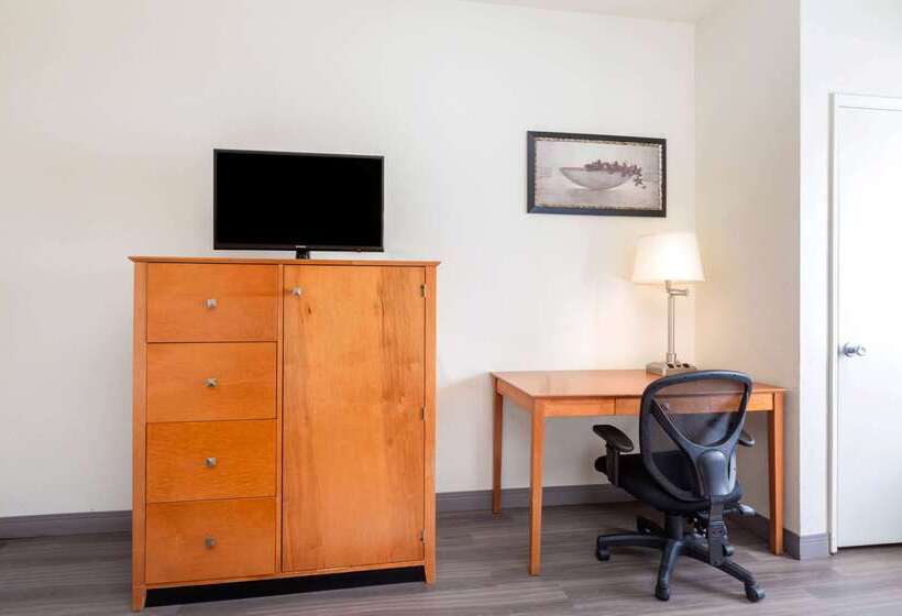 فندق La Quinta By Wyndham Tulare