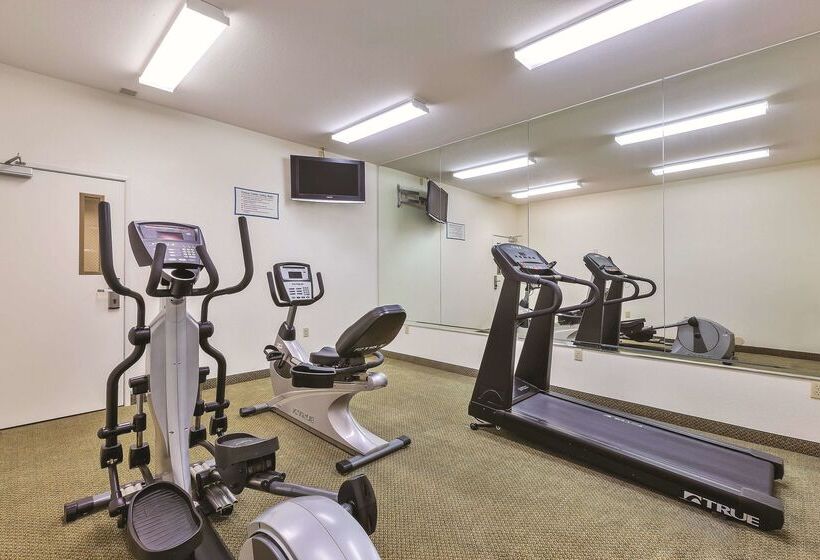 فندق La Quinta By Wyndham Tulare