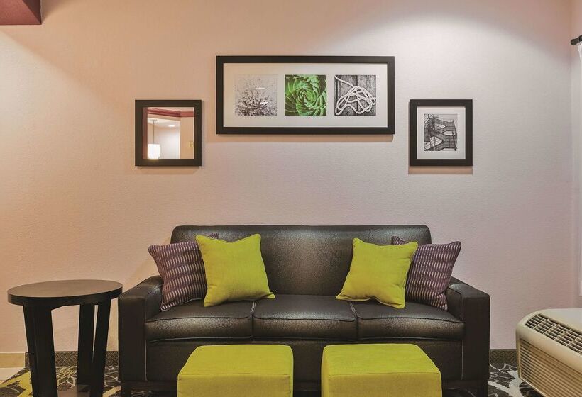 فندق La Quinta By Wyndham Tulare