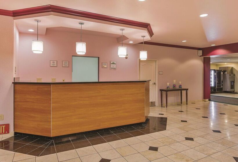 فندق La Quinta By Wyndham Tulare