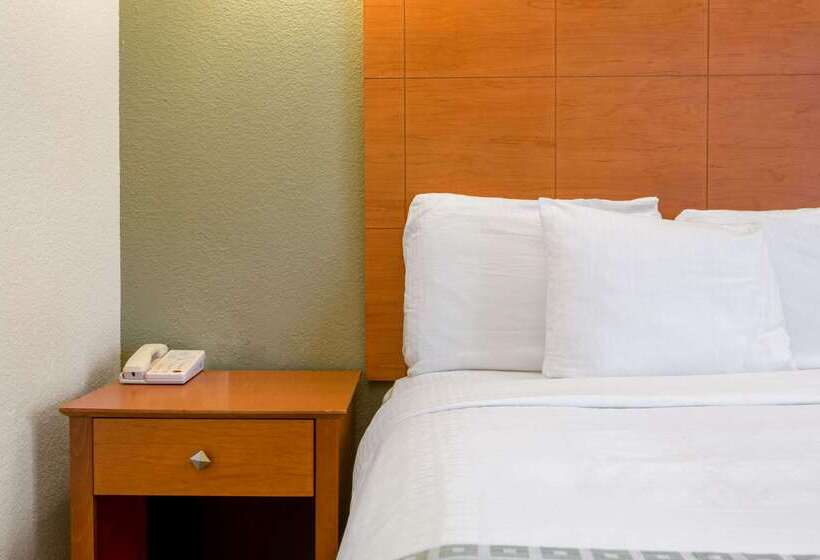 فندق La Quinta By Wyndham Tulare