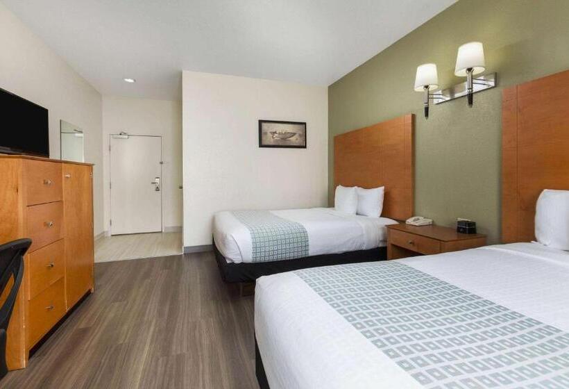 فندق La Quinta By Wyndham Tulare