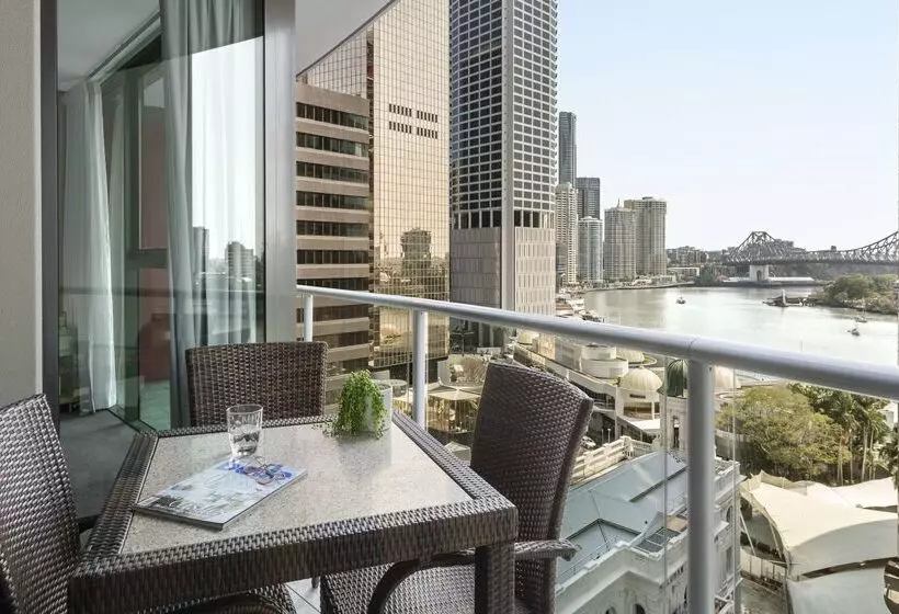فندق Oaks Brisbane On Felix Suites