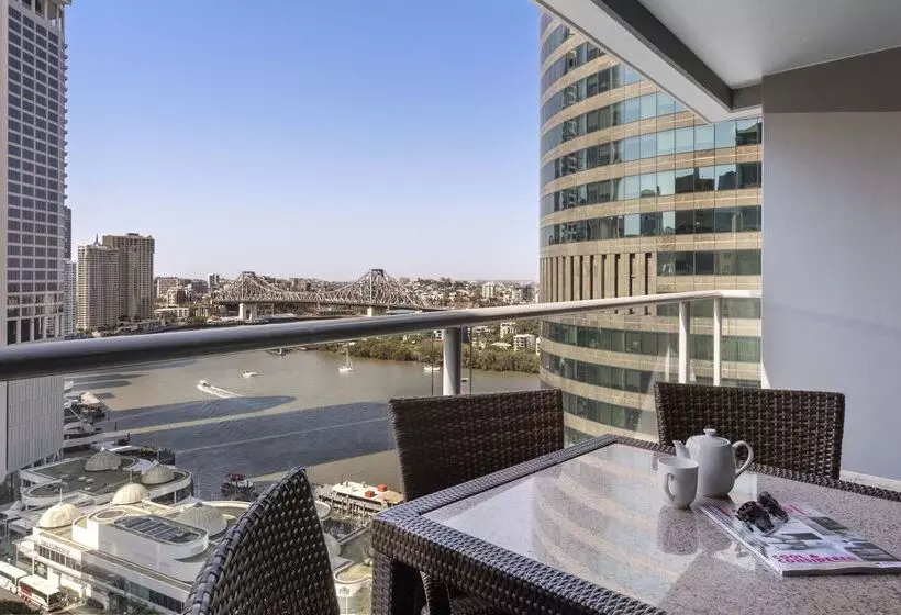فندق Oaks Brisbane On Felix Suites