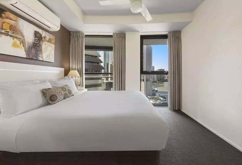 فندق Oaks Brisbane On Felix Suites