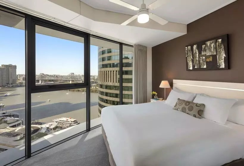 فندق Oaks Brisbane On Felix Suites