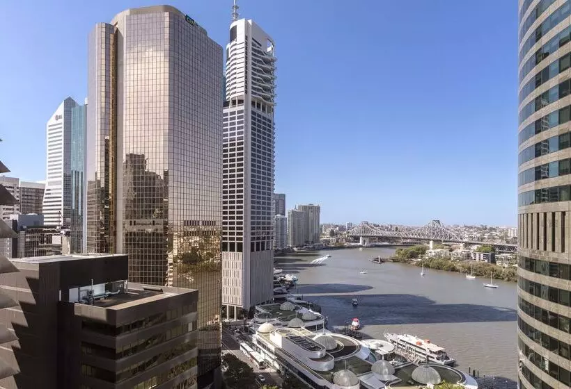 فندق Oaks Brisbane On Felix Suites