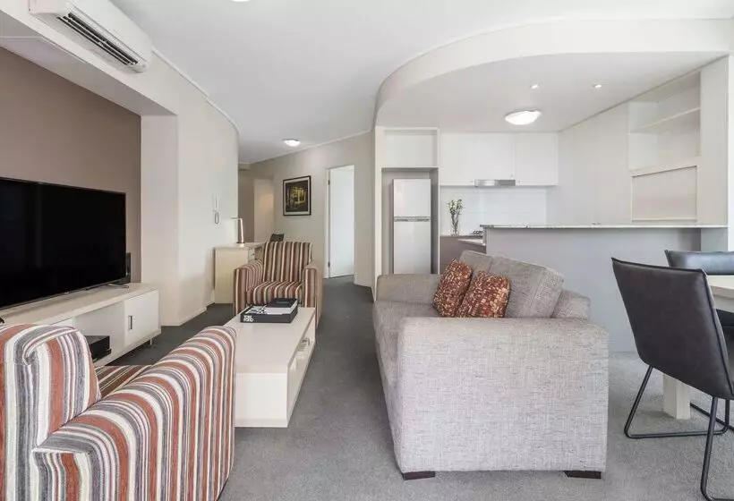 فندق Oaks Brisbane On Felix Suites